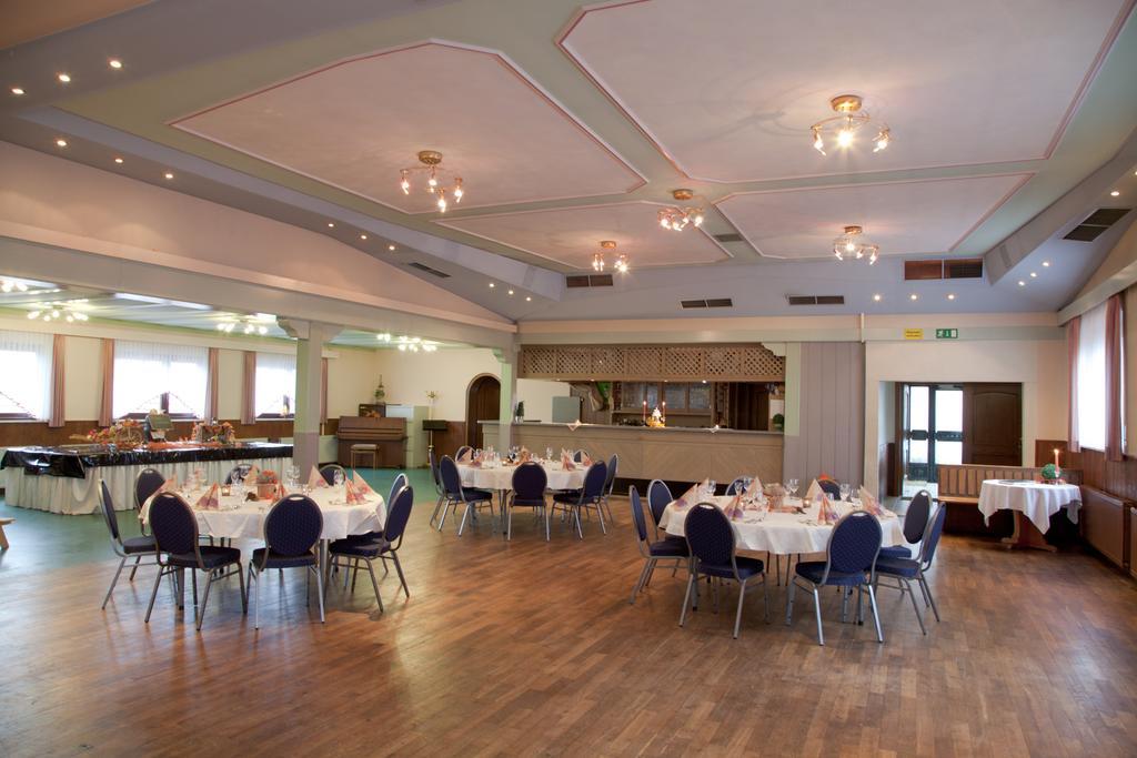 Landgasthof Deutsches Haus Ulmbach Eksteriør billede